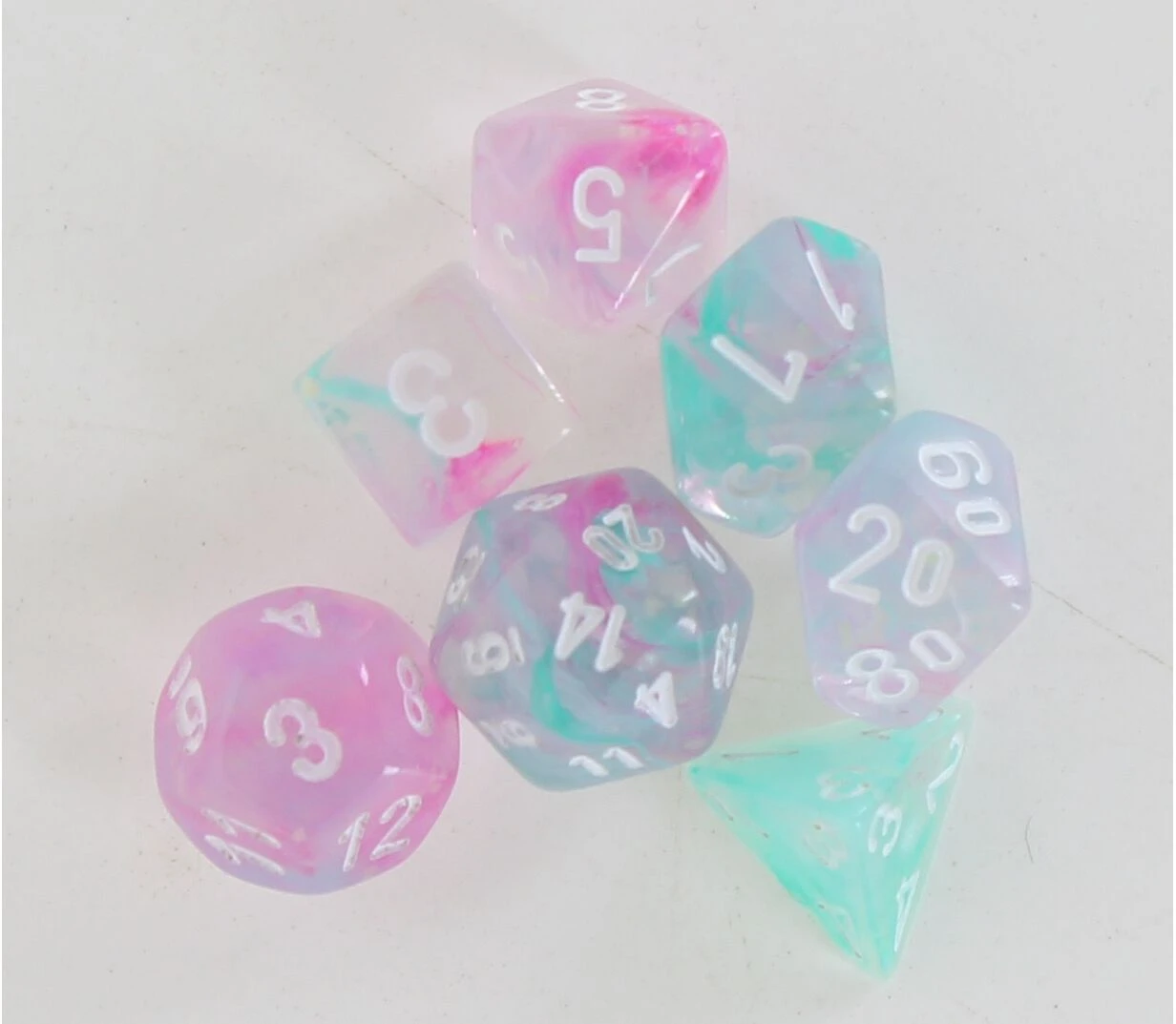 Chessex: Mini Dice Nebula Wisteria White 3 Chessex: Mini Dice Nebula Wisteria White